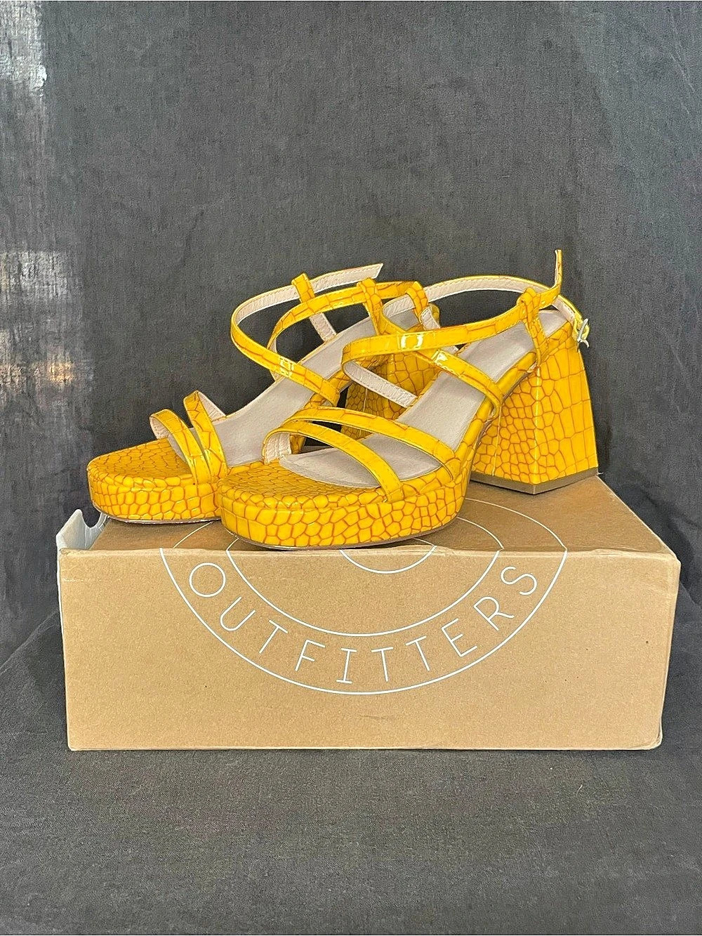 Urban Outfitters Yellow Crocodile-Embossed Heels US 7